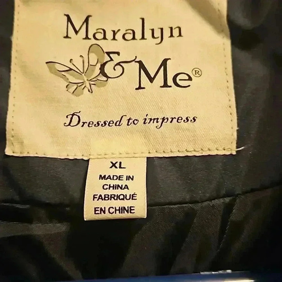 Marilyn & Me Coat - Picture 3 of 10